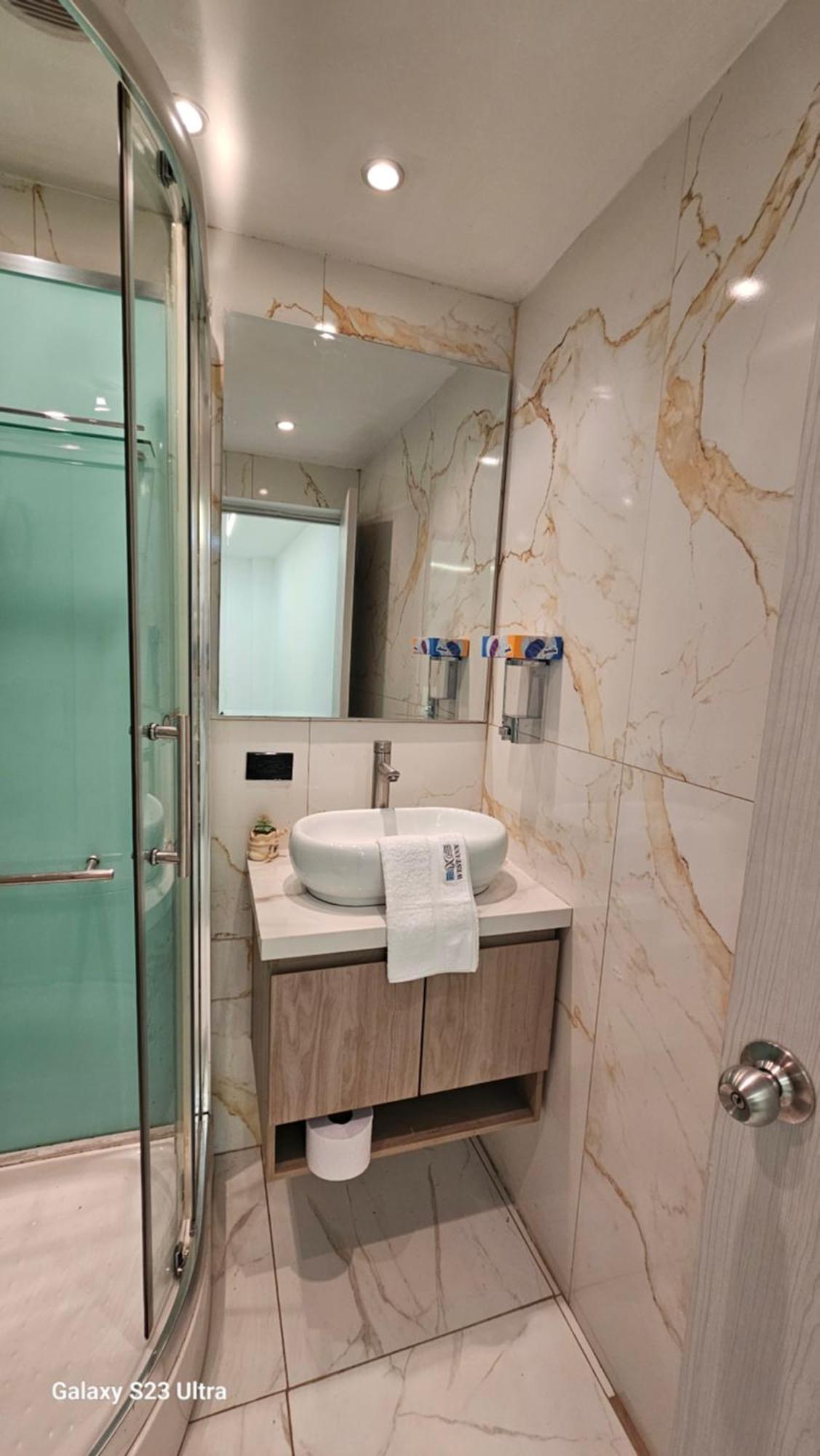 Hotel West Inn โบโกตา ภายนอก รูปภาพ