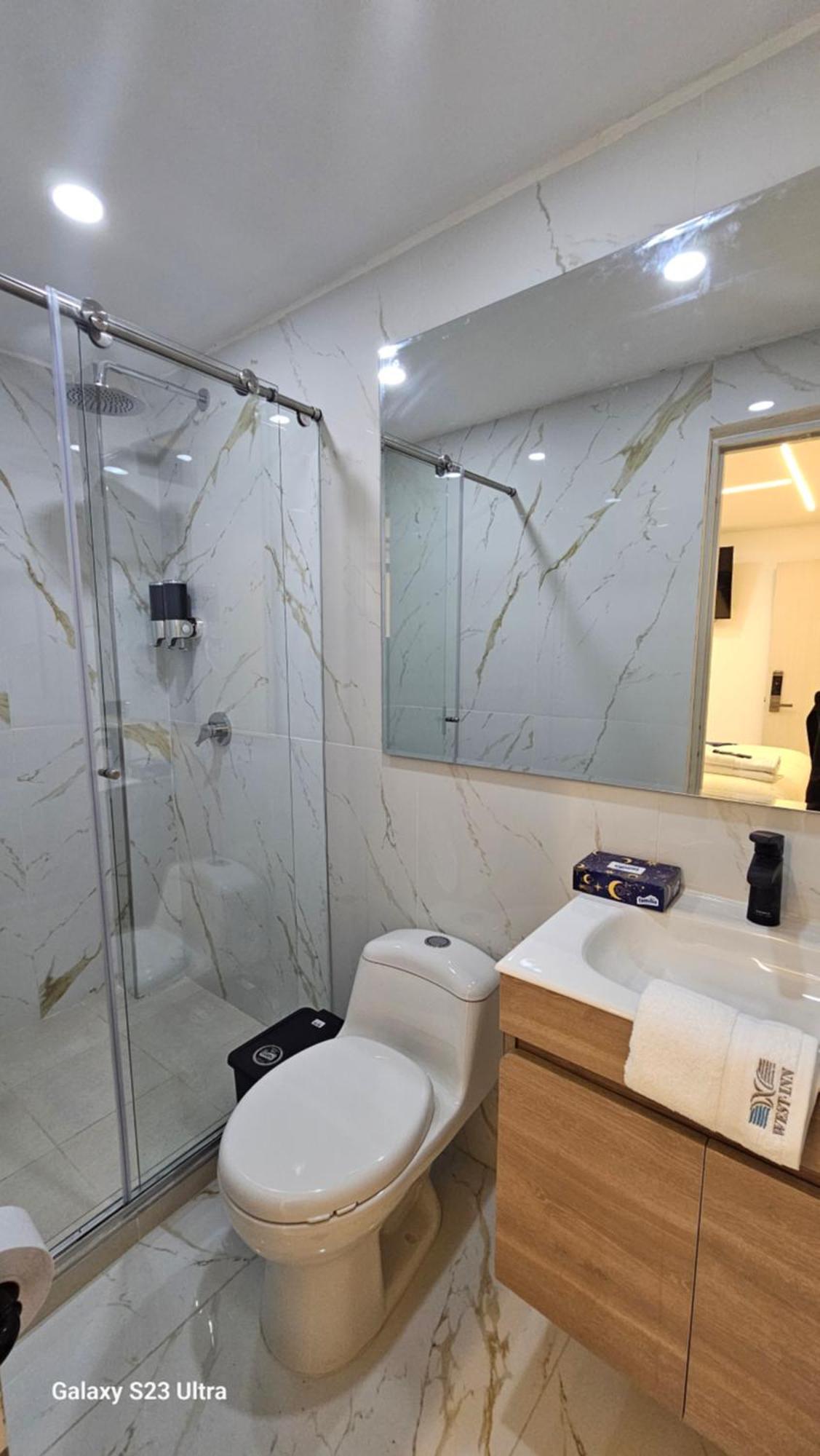 Hotel West Inn โบโกตา ภายนอก รูปภาพ